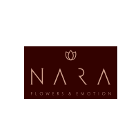 nara flowers & émotions avec une fleur au dessous et un contour de couleur bordeaux et le sloagan en bas de l'image en dessous du nom de l'entreprise